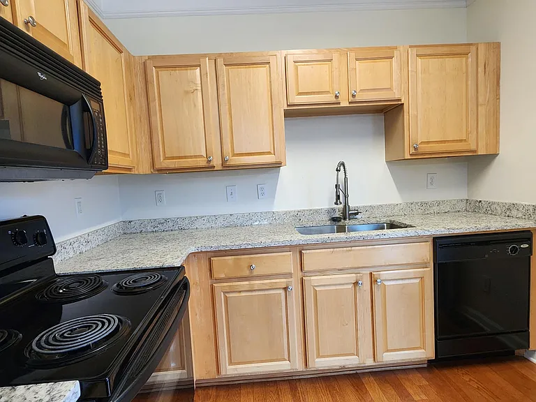 1411 Bay Overlook Dr — Photo 12