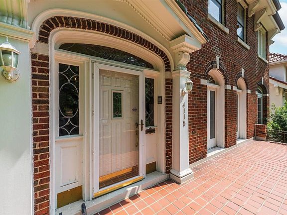3rd image of 4115 Flora Pl