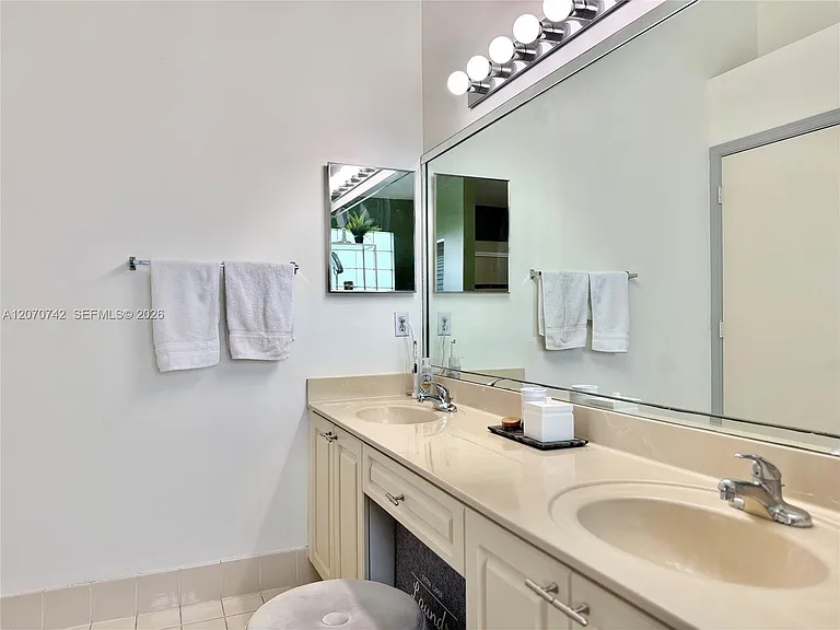 415 NW 165th Ave — Photo 26