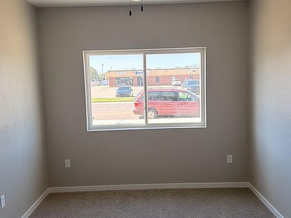 3rd image of 1819 Palace Dr #1D
