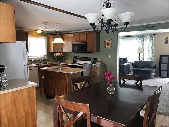 2nd image of 788 Sherwood Ct