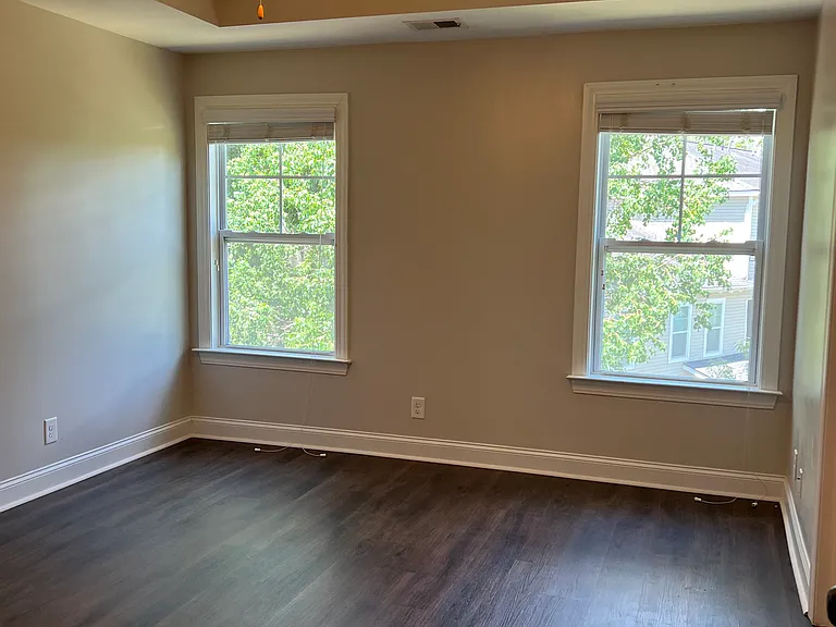4103 Hartland St — Photo 5