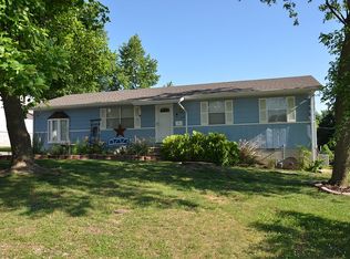 1134 Poplar St, Carthage, MO 64836