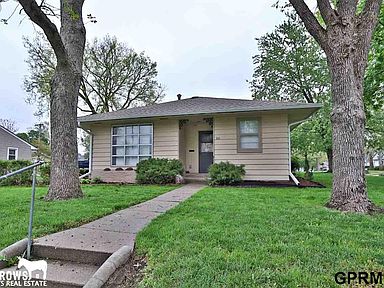300 N 13th St Beatrice Ne 68310 Zillow