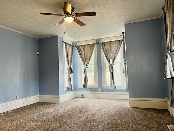 4th image of 407 W Central Ave
