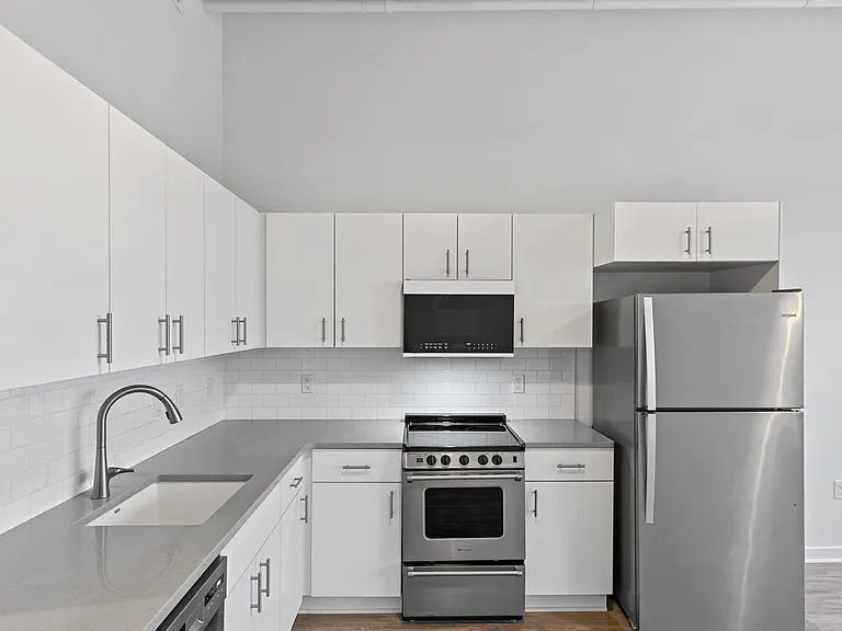501 S Capitol Ave — Photo 1