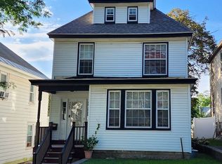 123 James St, Schenectady, NY 12304