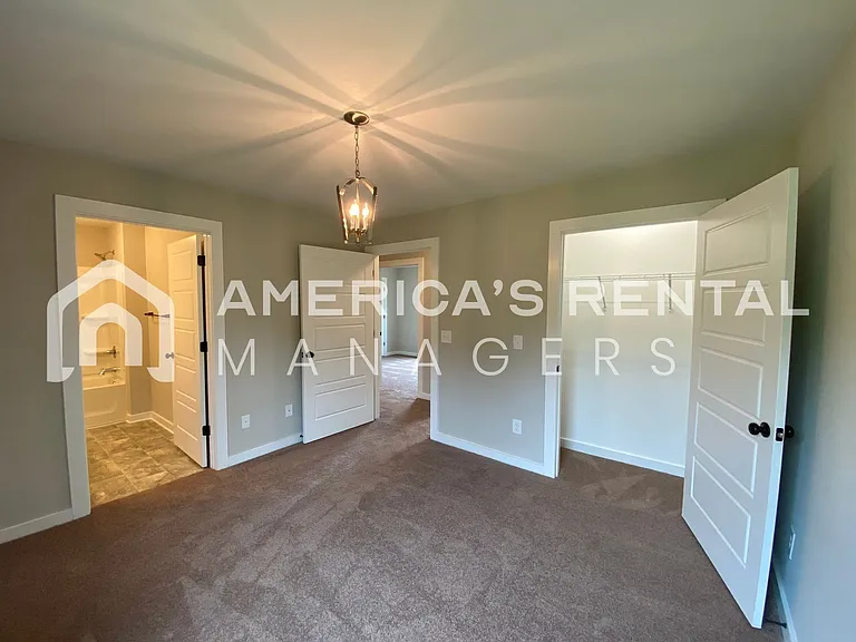 370 Sunlight Cir — Photo 11