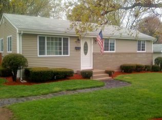 28 Meadowbrook Rd, Middletown, CT 06457