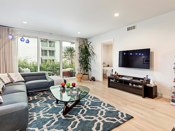 3rd image of 874 Hammond St APT 14