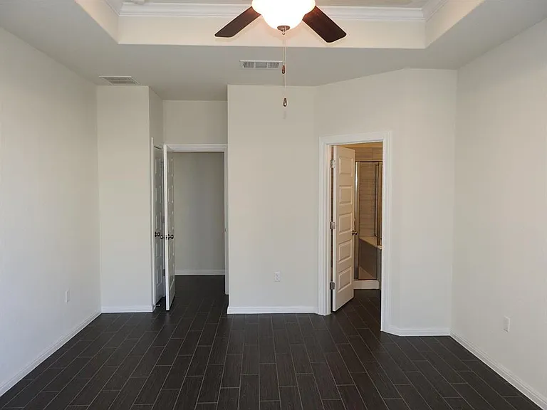 9903 Quercia Dr — Photo 10