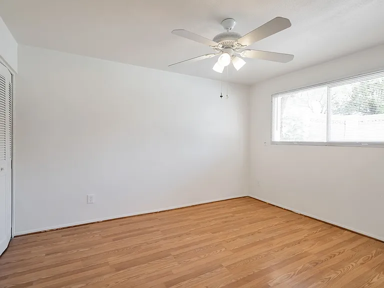 1633 E La Jolla Dr — Photo 30