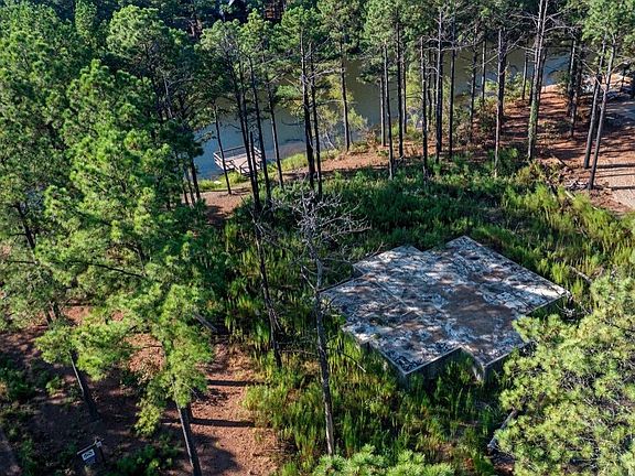 6th image of 268 Stone Pine Ln