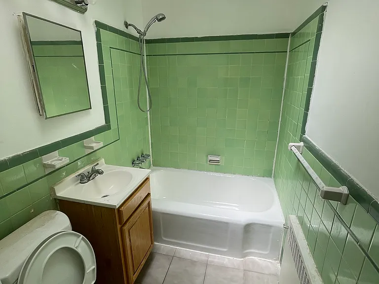1546 Stevens St — Photo 2