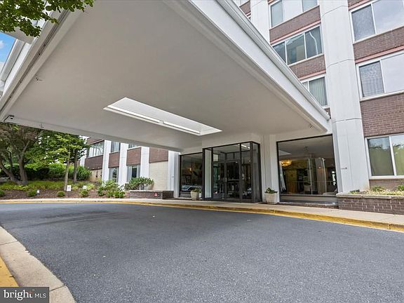 3rd image of 11801 Rockville Pike APT 710