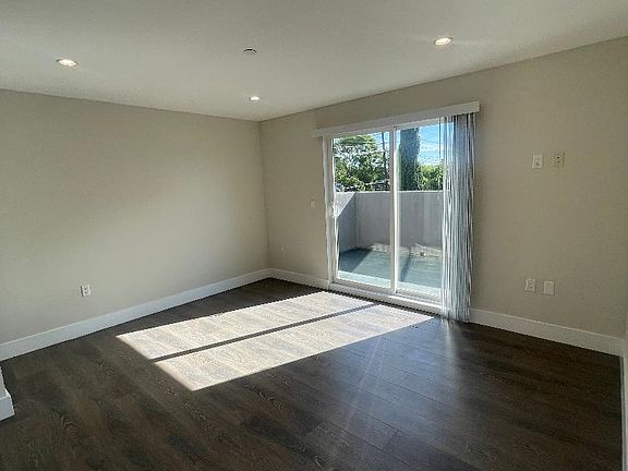 5th image of 6445 Woodley Ave APT 202