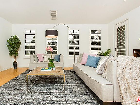 3rd image of 5625 Crescent Park W APT 123