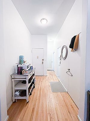 5th image of 420 E 82nd St APT 1C