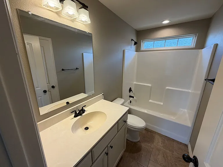 537 Keats Dr — Photo 11
