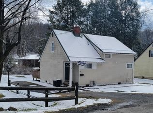 203 McKees Creek Rd, Summersville, WV 26651