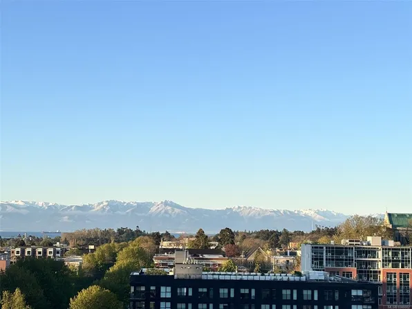 989 Johnson St #813, Victoria, BC V8V 0E3