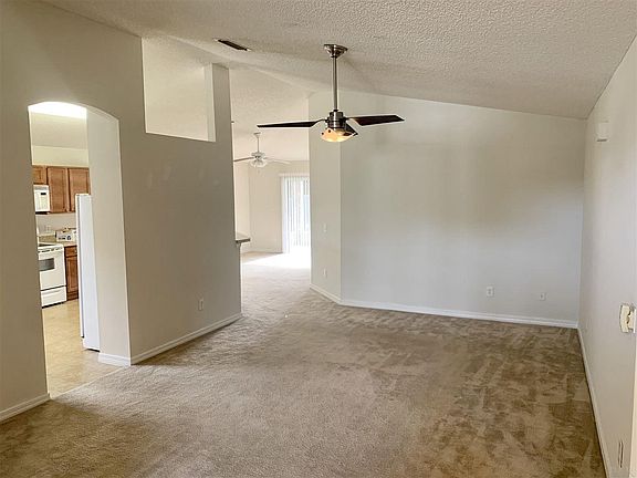 3rd image of 4861 Makenna Cir