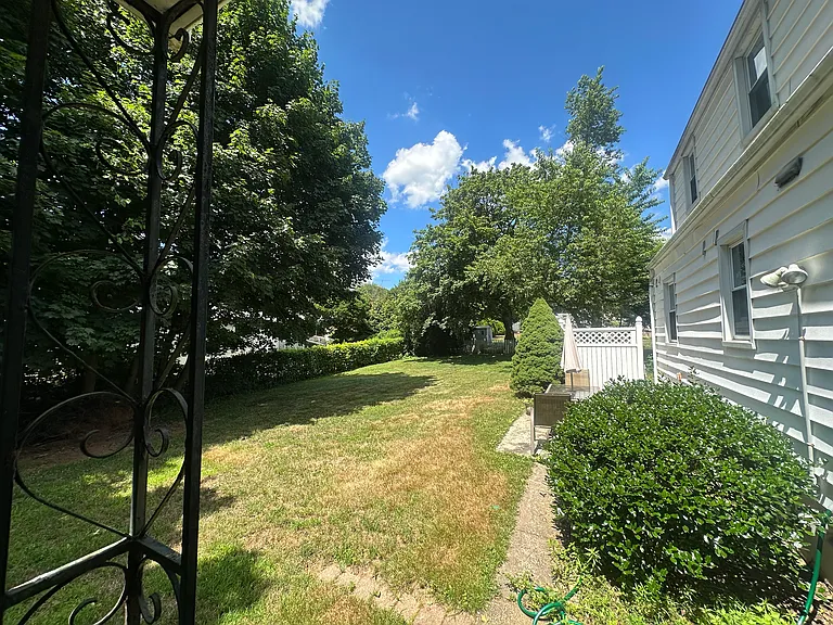 Battis Rd — Photo 11