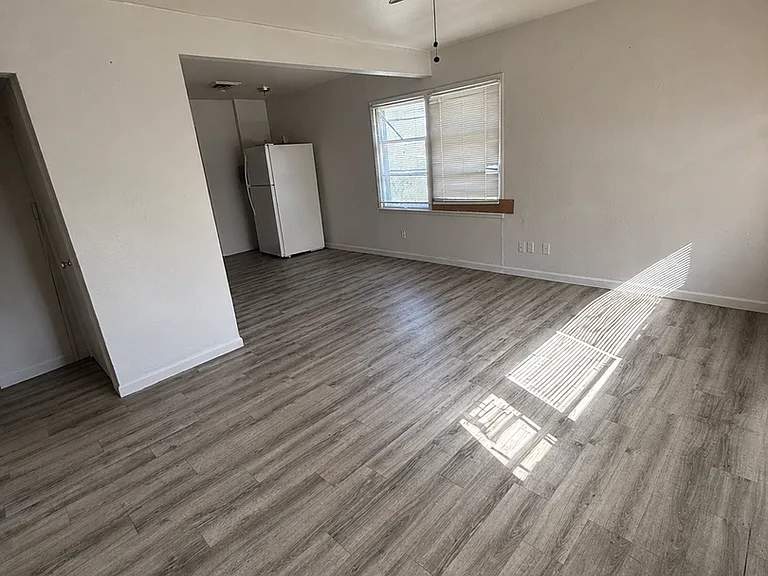 1 Dora Dr — Photo 2
