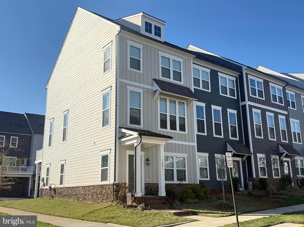 1601 Grove Chestnut Rd, Dumfries, VA 22026