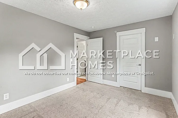 118 Bell St — Photo 17