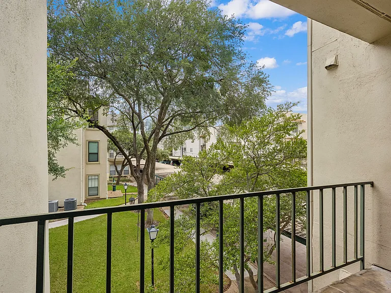 3105 San Jacinto St #220 — Photo 14