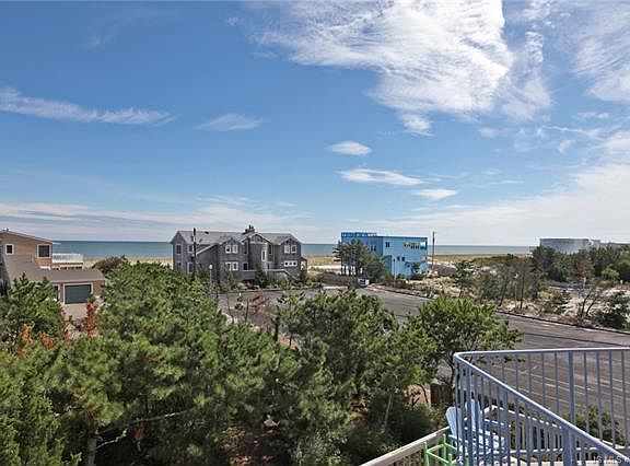 3rd image of 59 Long Beach Blvd #B