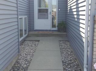 3246 30th Ave S, Fargo, ND 58103