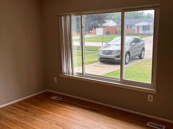 4th image of 11341 Plumridge Blvd