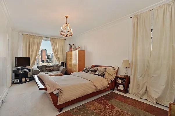 Sold by Corcoran | media 4