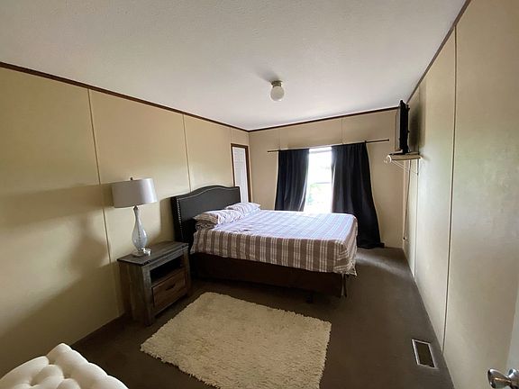 5th image of 290 Highland Cir