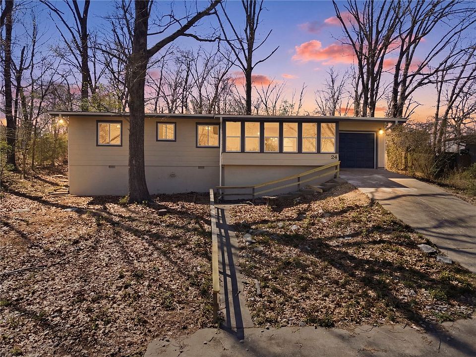 1st image of 24 Tamworth Cir