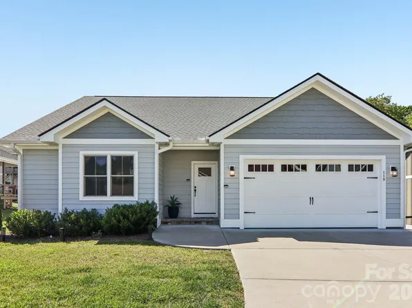 119 Olde Oak Way, Hendersonville, NC 28792