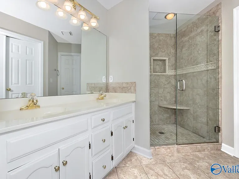 180 Jarrett Ln — Photo 29