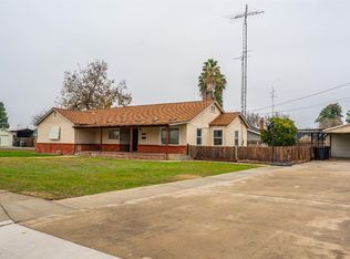 1811 Park St, Livingston, CA 95334