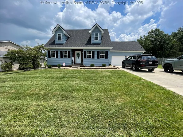 251 Ralph Dr, Hurricane, WV 25526