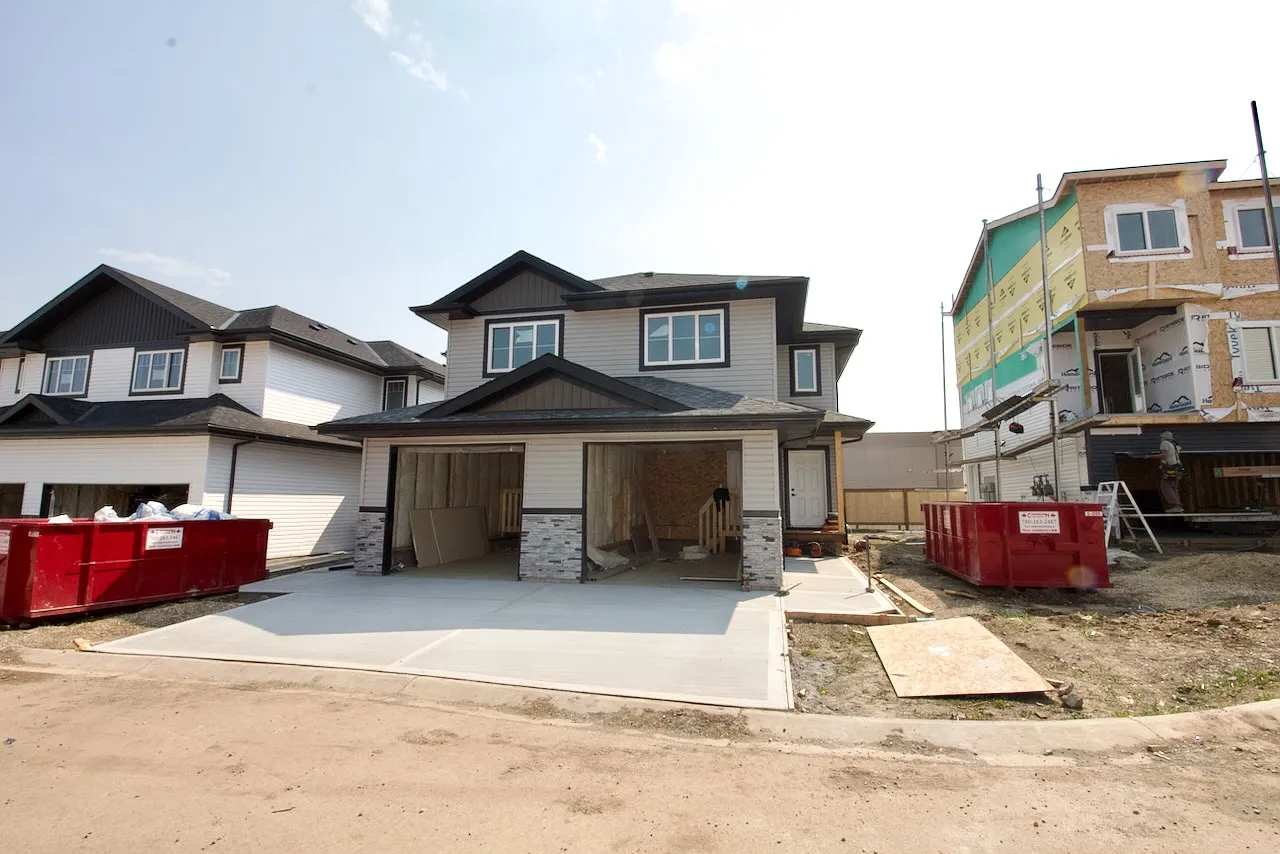 Deer Valley 2 Bed + Den 2.5 Bath Duplex For Rent Leduc — Photo 2
