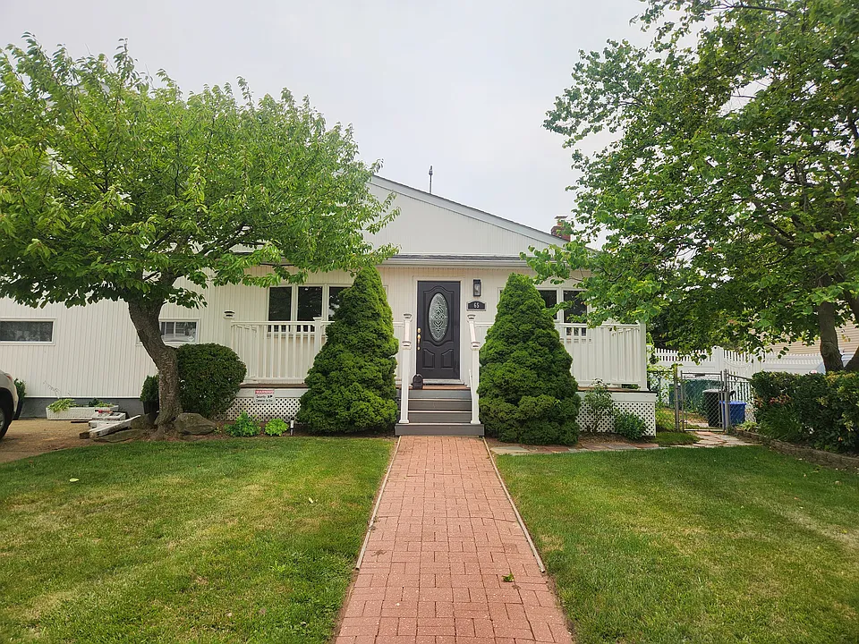 65 E Saltaire Rd #1