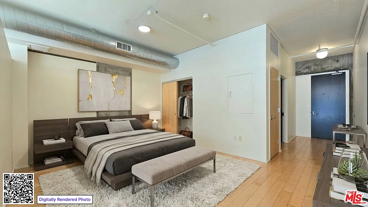 1100 S Hope St — Photo 2