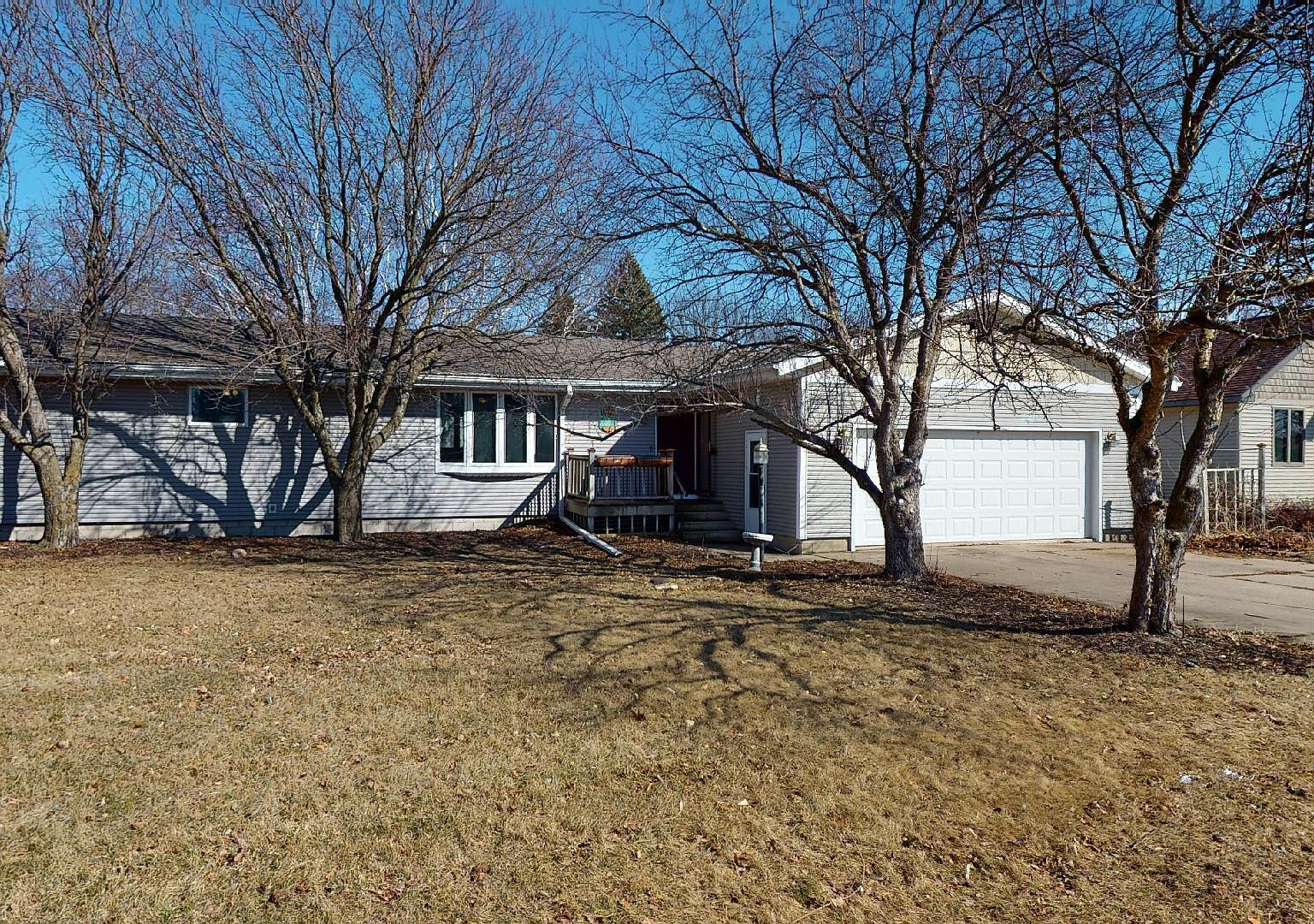 860 4th St, Jewell, IA 50130 | Zillow