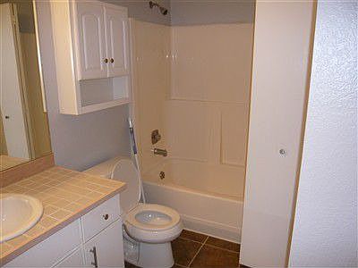 4th image of 12707 NE 116th St APT A102