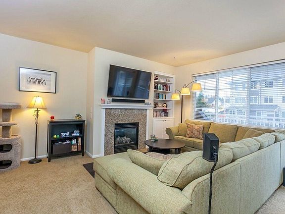 4th image of 564 225th Ln NE #201