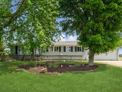 1944 Reed Ave, Winthrop, IA, 50682