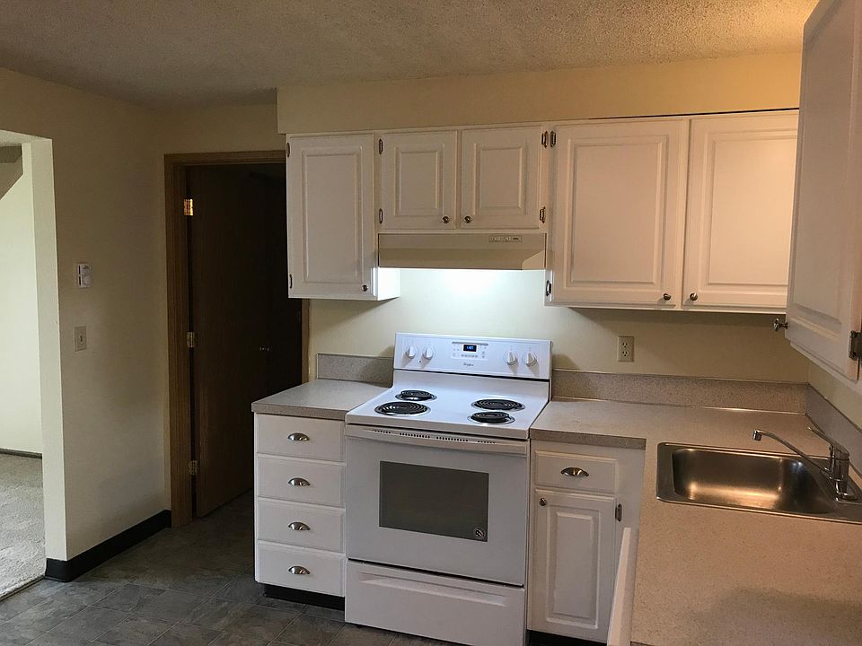 1st image of 4520 SE Ina Ave APT 15