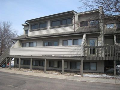 8936 Neill Lake Rd APT C, Eden Prairie, MN, 55347